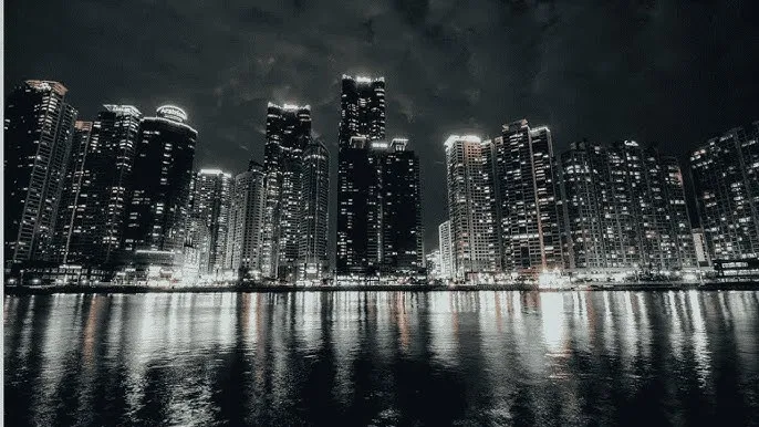白丝少女 - 城市之光：霓虹背后的人间烟火